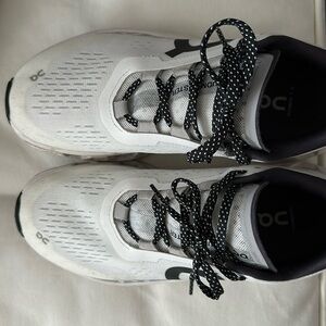 On cloud Womens cloudmonster sneakers